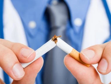 Θες να κόψεις το κάπνισμα; Ορίστε 5 τροφές που θα σε βοηθήσουν